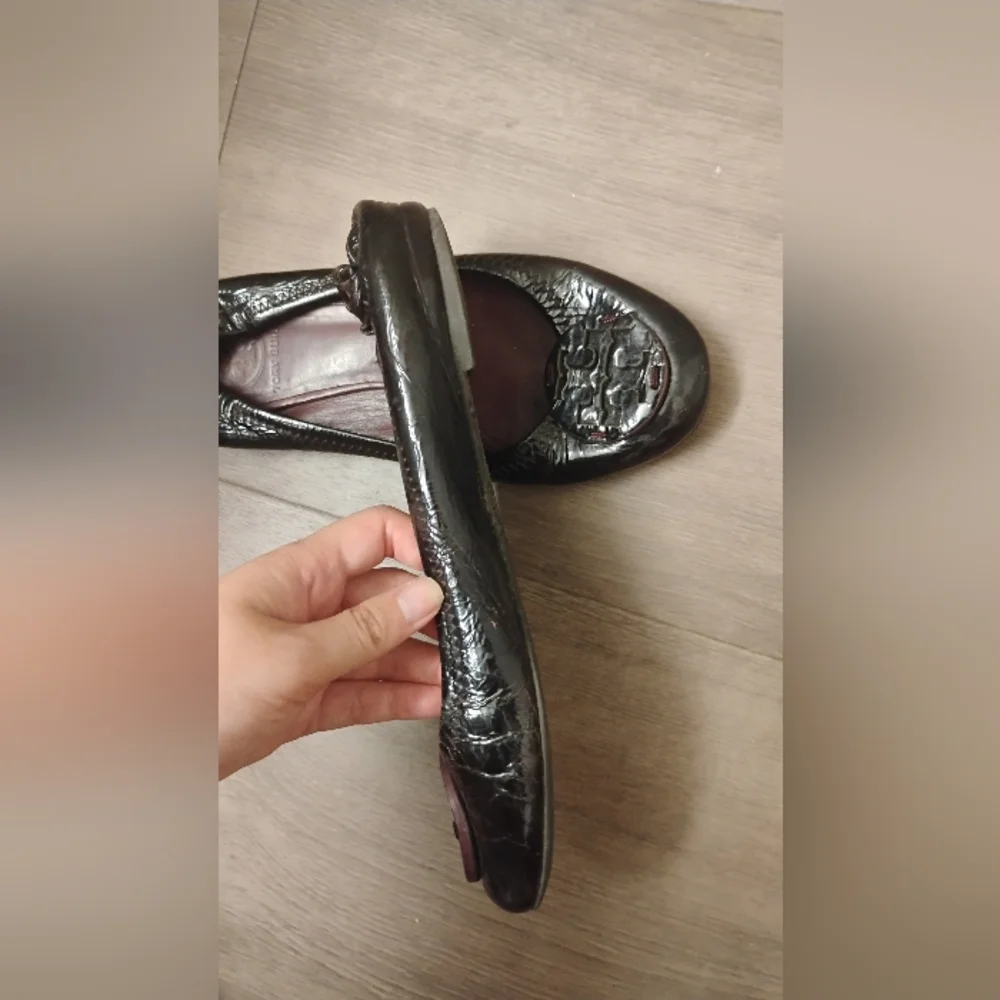 Tory Burch Logo Accent Dark Purple Ballet Flats Fits Sz 6.5